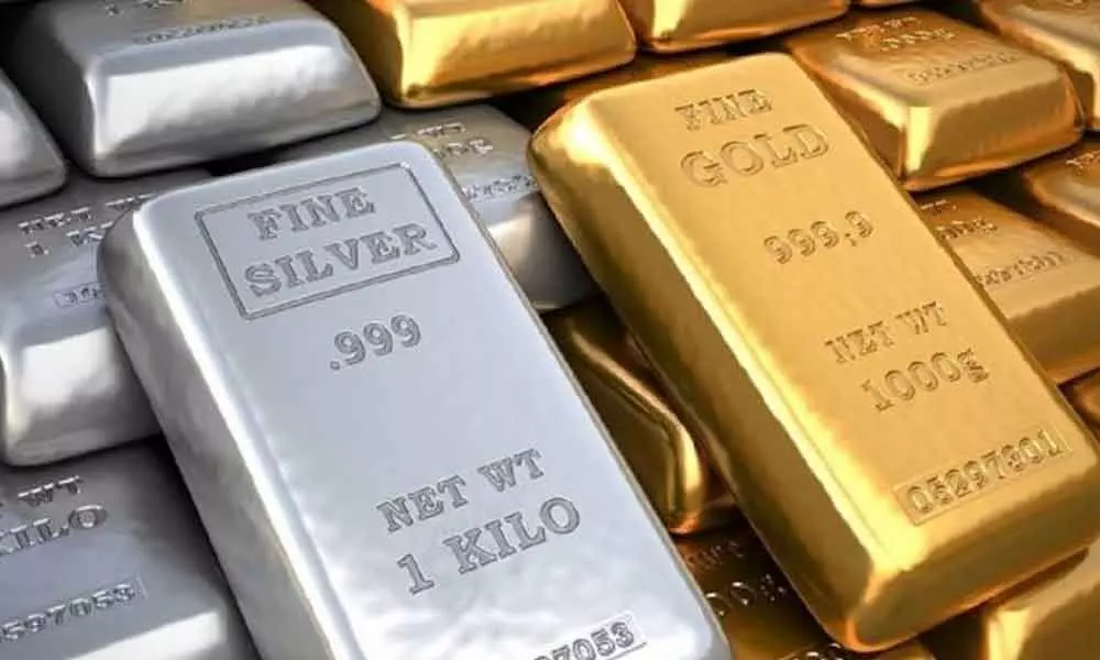 Silver vs Gold Rates in India 2025: Which One’s the Better